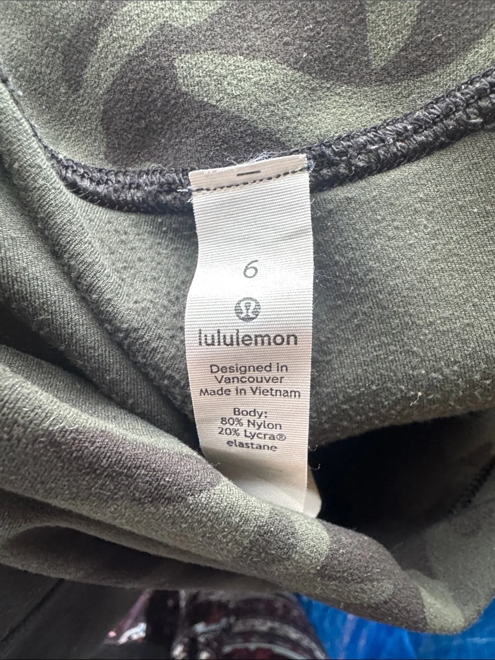 Lululemon army green black camo leggings size 6 - Picture 5 of 5